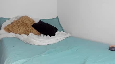 candyr0se_ online show from September 24, 6:45 am