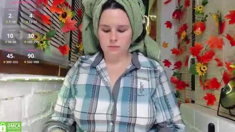 Snapshot of candys_booty chatting on October 18, 1:30 am Alisa online show from October 18, 1:30 am