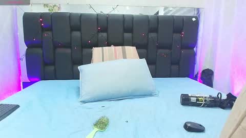 Aura  online show from October 1, 12:10 pm