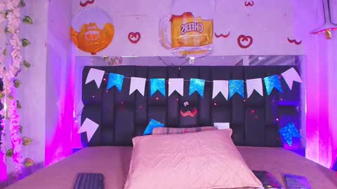 Aura  online show from September 24, 12:04 pm