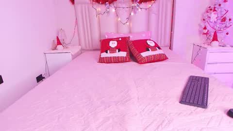 Aura  online show from December 3, 12:07 pm