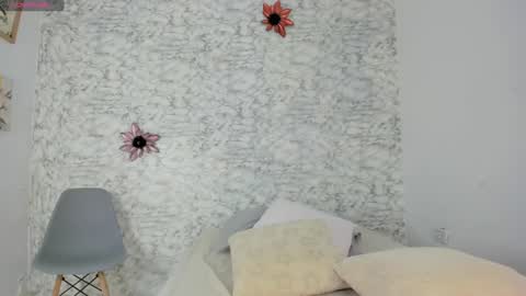Snapshot of canhela1 chatting on January 9, 1:18 am Canhela online show from January 9, 1:18 am