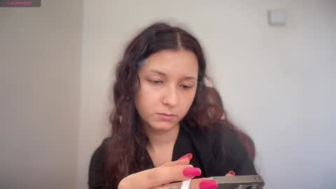 Snapshot of cappuccinokiss chatting on January 11, 9:57 am Emma online show from January 11, 9:57 am