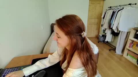 Sara online show from July 28, 9:18 am