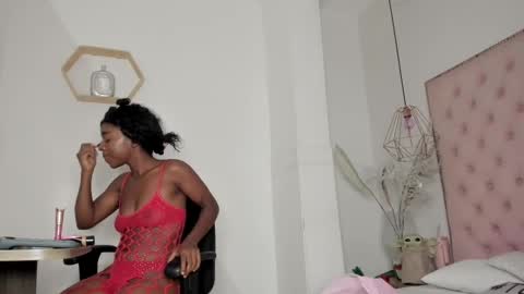 caramel_hellen online show from December 2, 11:23 am