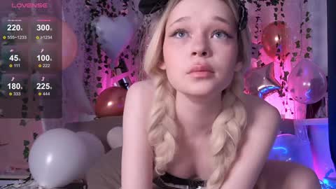 Viola Marika and Visma  online show from December 1, 5:33 am