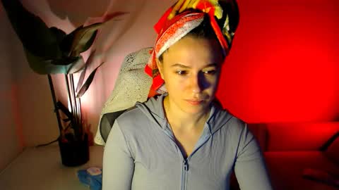 Mary online show from February 1, 4:11 am