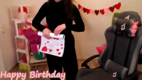 Mary online show from April 15, 12:55 am