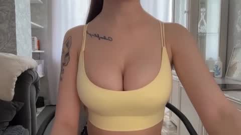 caressysiren online show from June 15, 10:37 am