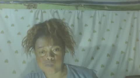 carinesexy69 online show from November 13, 12:15 pm