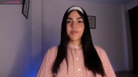 Snapshot of carla_jones chatting on September 12, 1:50 am carla_jones online show from September 12, 1:50 am