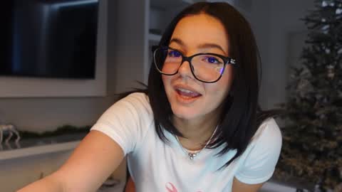 Snapshot of carla_secretary chatting on December 16, 12:27 pm carla_secretary online show from December 16, 12:27 pm