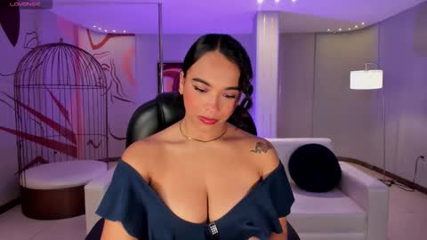 Snapshot of carlasmithx chatting on October 14, 2:36 am Carla online show from October 14, 2:36 am