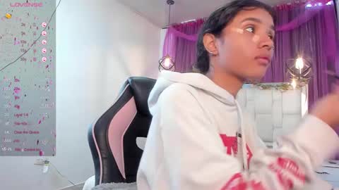 carlie Evans online show from December 11, 12:12 pm