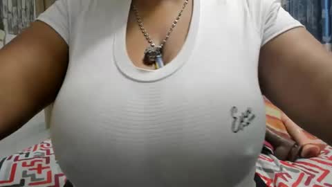 Snapshot of carlos_diana chatting on February 8, 5:51 am carlos diana online show from February 8, 5:51 am