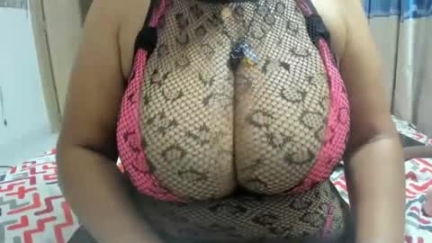 Snapshot of carlos_diana chatting on February 10, 2:52 am carlos diana online show from February 10, 2:52 am