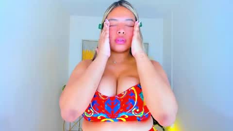 Snapshot of carlota_peach chatting on December 29, 12:12 pm Andrea online show from December 29, 12:12 pm