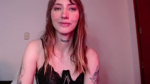 carmennrusso online show from March 29, 3:05 am