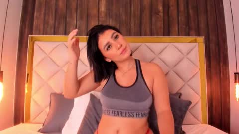 caro_giraldo_ online show from November 27, 12:08 pm