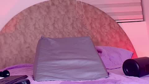 caro online show from February 22, 6:47 am