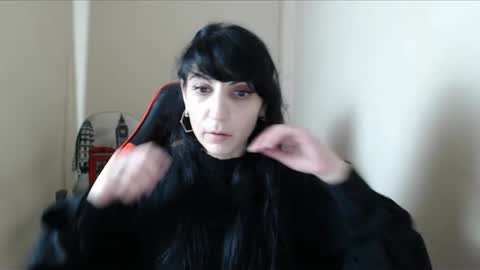 Carol Mathevs online show from November 4, 7:35 am