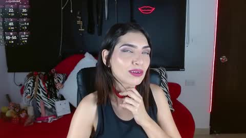 Caroline online show from January 7, 2:19 pm