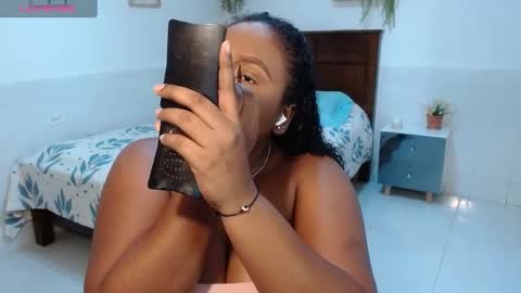 Snapshot of caroldelatorre chatting on September 22, 7:01 pm Carol de la torre online show from September 22, 7:01 pm