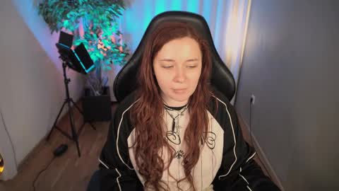 Snapshot of carolina_winter chatting on March 2, 1:20 pm Mira online show from March 2, 1:20 pm