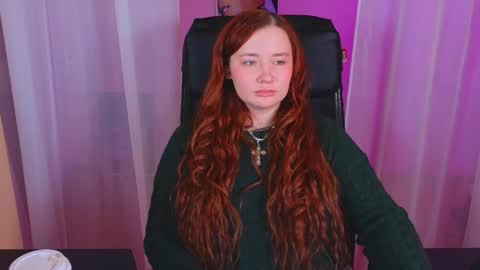 Snapshot of carolina_winter chatting on February 16, 3:27 pm Mira online show from February 16, 3:27 pm