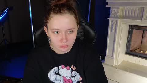 Snapshot of carolina_winter chatting on February 5, 5:41 am Mira online show from February 5, 5:41 am