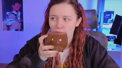 Mira online show from November 18, 1:01 pm