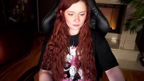 Snapshot of carolina_winter chatting on February 8, 3:53 pm Mira online show from February 8, 3:53 pm