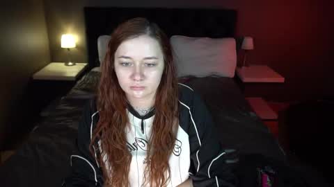 Snapshot of carolina_winter chatting on February 23, 9:27 am Mira online show from February 23, 9:27 am