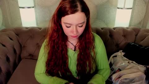 Snapshot of carolina_winter chatting on December 22, 5:23 am Mira online show from December 22, 5:23 am