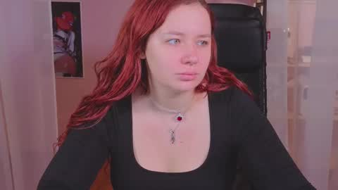 Snapshot of carolina_winter chatting on October 16, 5:32 am Mira online show from October 16, 5:32 am
