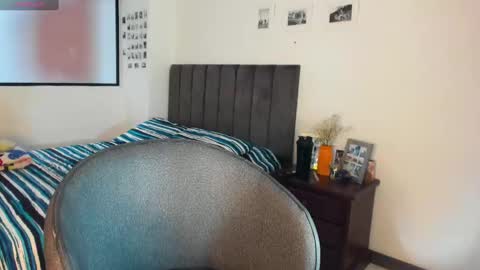 carolina_zaens online show from October 28, 11:27 am