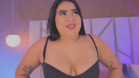Snapshot of carolinaa_suarez chatting on October 4, 12:11 pm Carolina online show from October 4, 12:11 pm