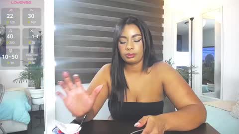 C A R O L I N E online show from February 26, 12:27 pm