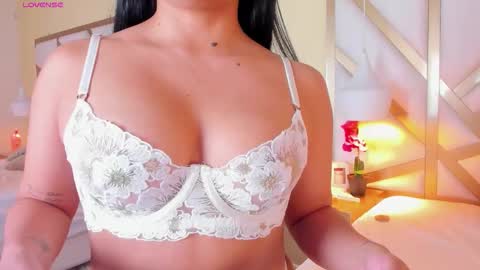 Caroline online show from November 18, 12:50 pm