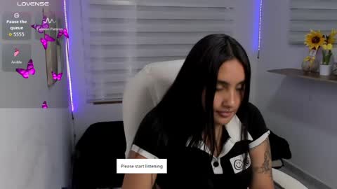 caroline_rodriguez_9 online show from March 24, 7:08 pm