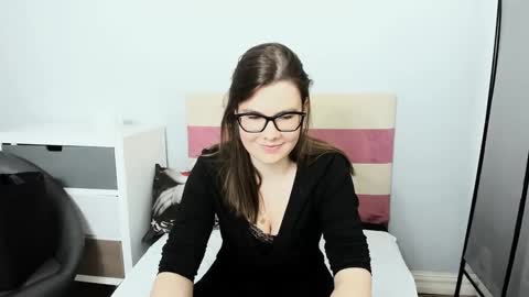 Snapshot of carolineamore chatting on February 15, 4:45 pm CarolineAmore online show from February 15, 4:45 pm