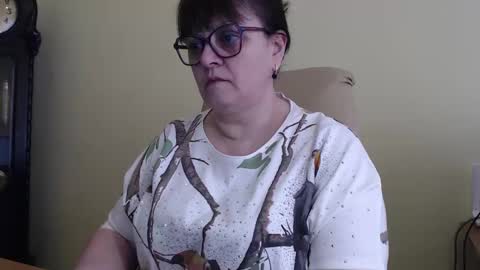 Snapshot of carolinedream_ chatting on March 12, 6:29 am CarolineDream online show from March 12, 6:29 am