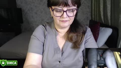 Snapshot of carolinedream_ chatting on October 4, 7:29 pm CarolineDream online show from October 4, 7:29 pm
