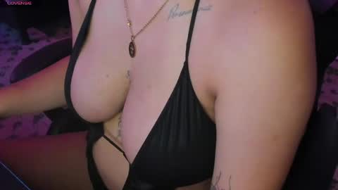 CarolineeGarcia online show from April 16, 10:15 am