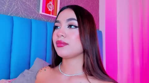 Snapshot of carolineegarcia chatting on February 27, 1:49 pm CarolineeGarcia online show from February 27, 1:49 pm