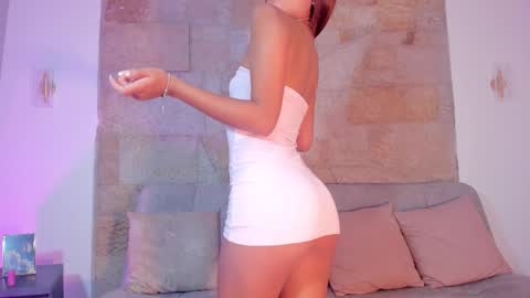 Caroline online show from March 1, 4:29 pm