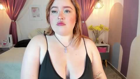 Snapshot of carolineevanss1 chatting on October 15, 5:10 am Carolinee online show from October 15, 5:10 am
