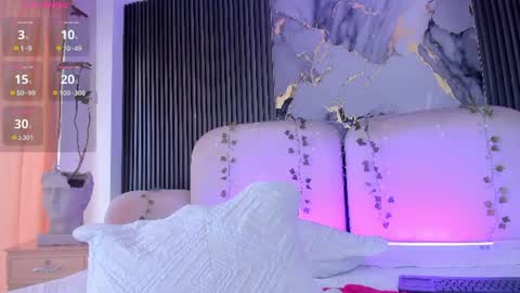 Caroline online show from July 28, 7:39 pm