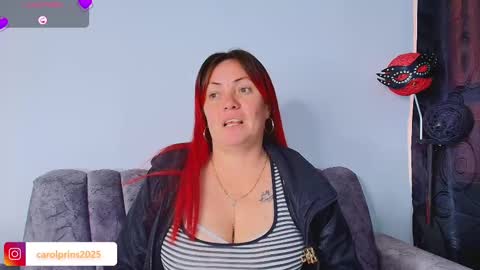 Snapshot of carolinhe_ chatting on October 2, 9:09 pm Carolinhe online show from October 2, 9:09 pm