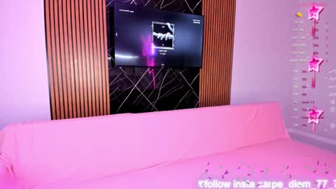 Snapshot of carpe_diemmm chatting on December 11, 2:52 am Yummi online show from December 11, 2:52 am